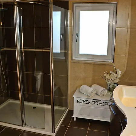 Villa Santa Barbara By Portucasa *